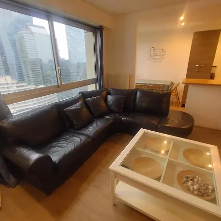 Apartment 4 Bedrooms, La Defense, 5 Min Walk To Metro *