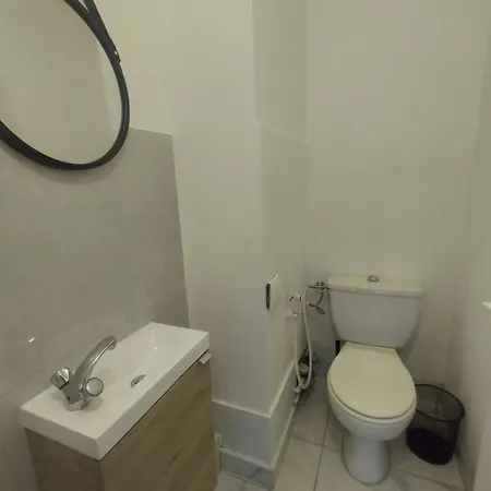 Apartment 4 Bedrooms, La Defense, 5 Min Walk To Metro